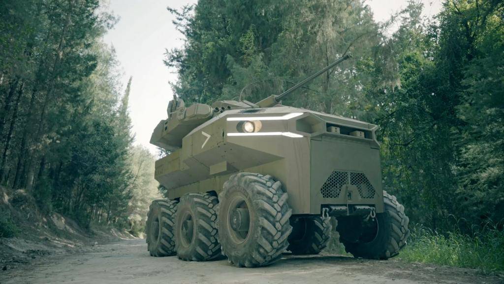 Elbit dévoile un nouveau véhicule robotique armé qu’Israël testera en 2023.