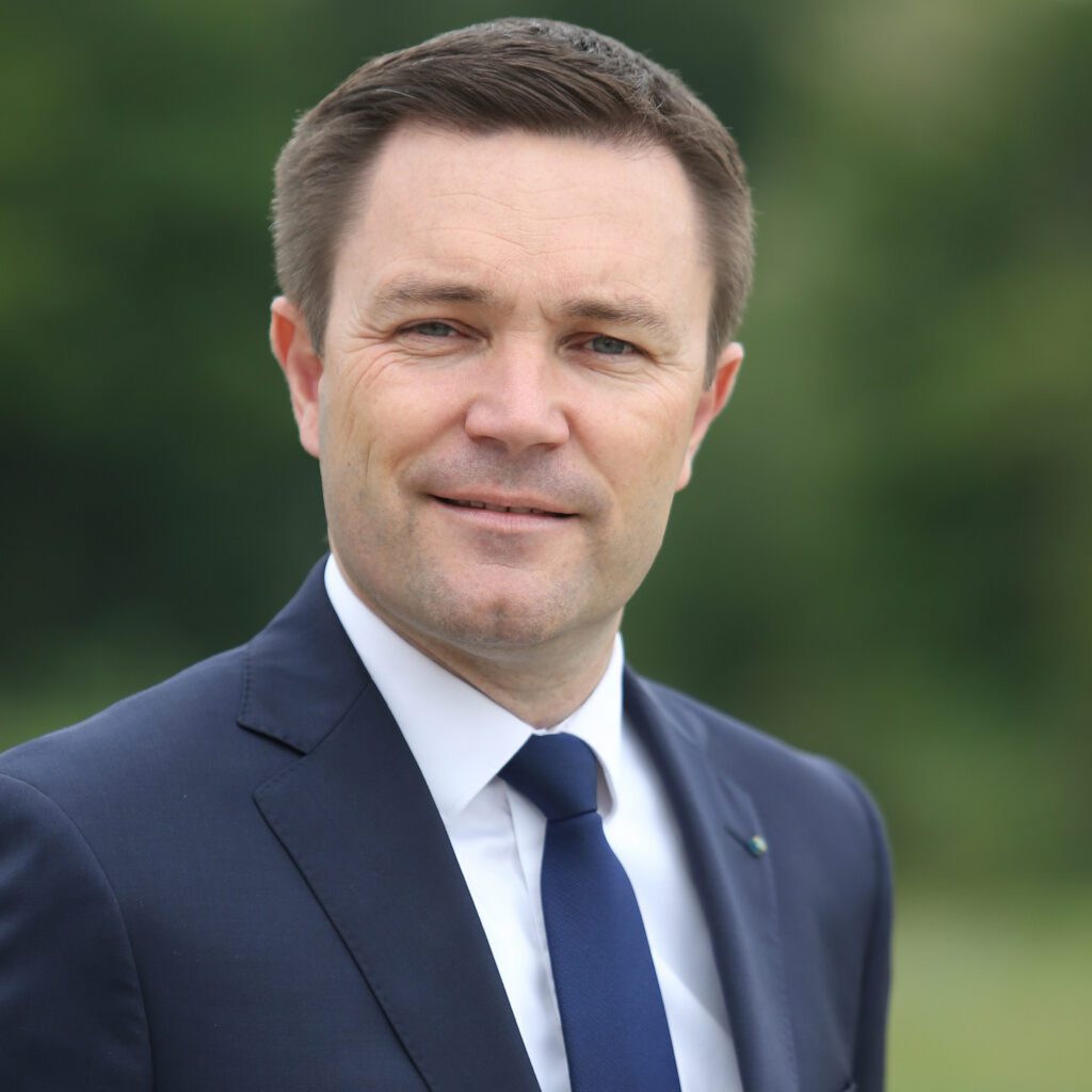 L’Homme du Jour. Ami de Sylvain Adams (Tel-Aviv), David Lappartient, président du Comité national olympique. Propos tenus à la délégation israélienne à Paris (Banque Hapoalim).