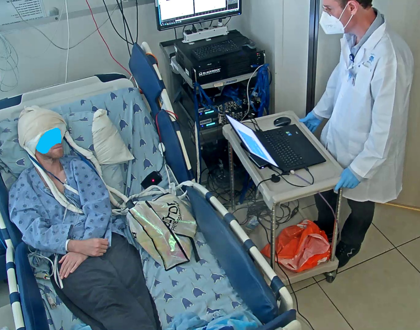 Tel Aviv University. Brain-computer interface. Pioneering research published in the Journal of Neurosurgery.